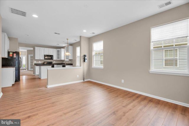 6 GROFF ST, Clayton, NJ 08312