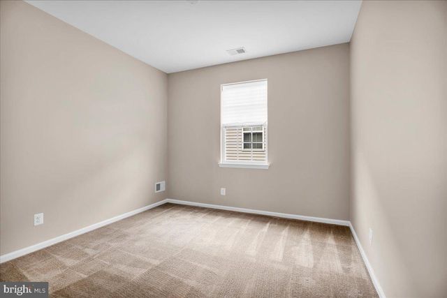 6 GROFF ST, Clayton, NJ 08312