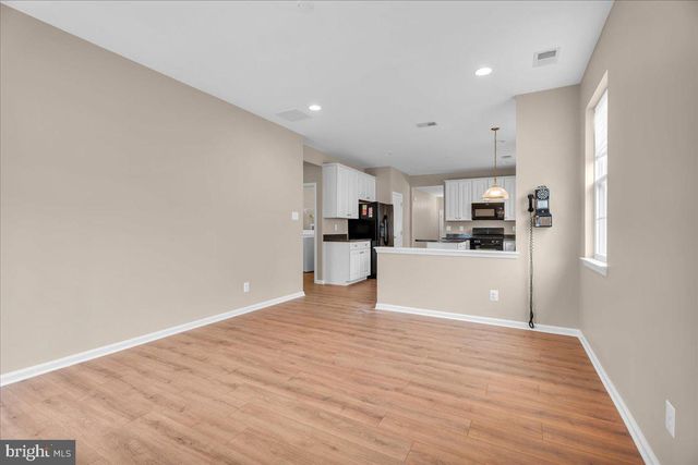 6 GROFF ST, Clayton, NJ 08312