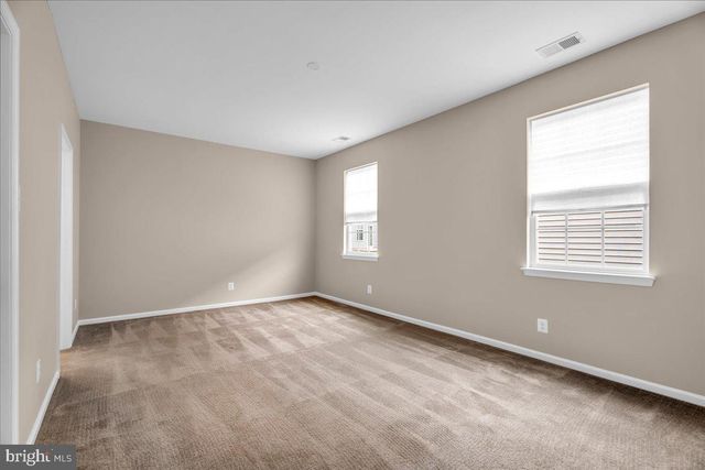 6 GROFF ST, Clayton, NJ 08312