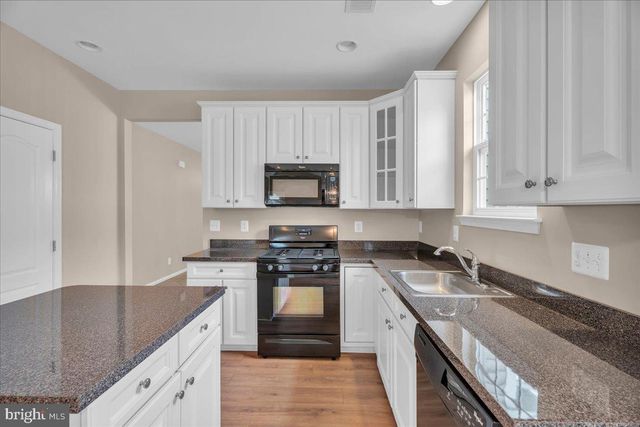 6 GROFF ST, Clayton, NJ 08312