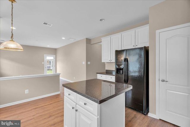 6 GROFF ST, Clayton, NJ 08312