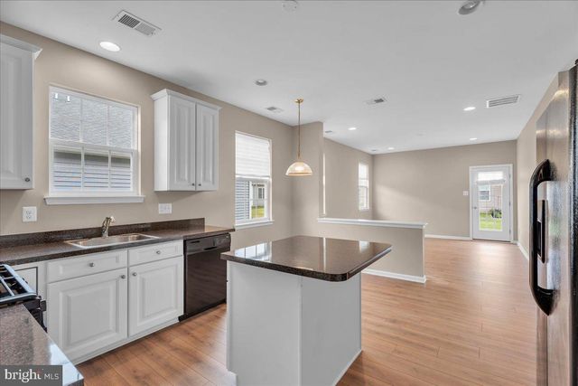 6 GROFF ST, Clayton, NJ 08312