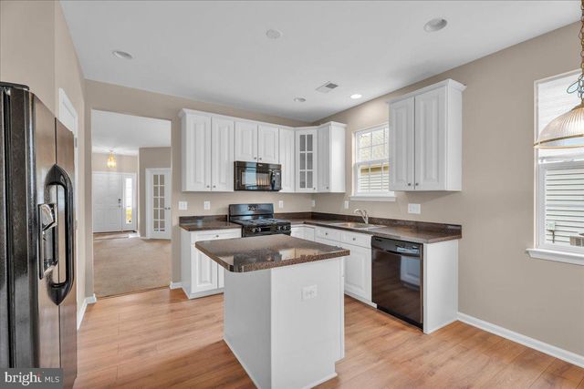 6 GROFF ST, Clayton, NJ 08312