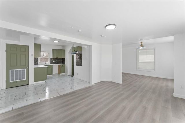 6024 Elmwood Avenue, Kansas City, MO 64130