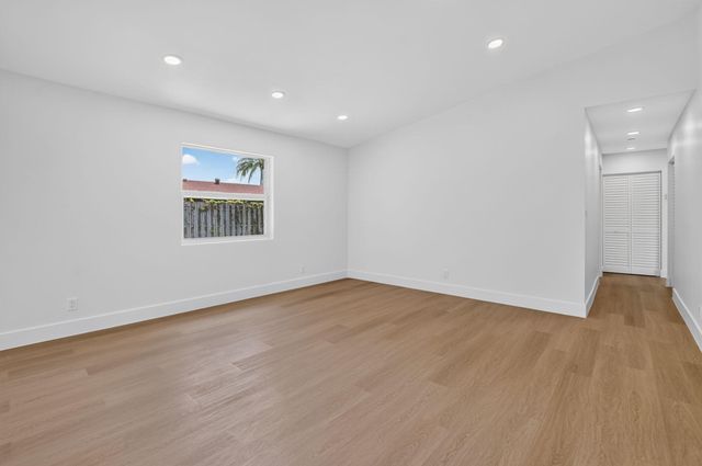 386 NW 40th Terrace, Deerfield Beach, FL 33442