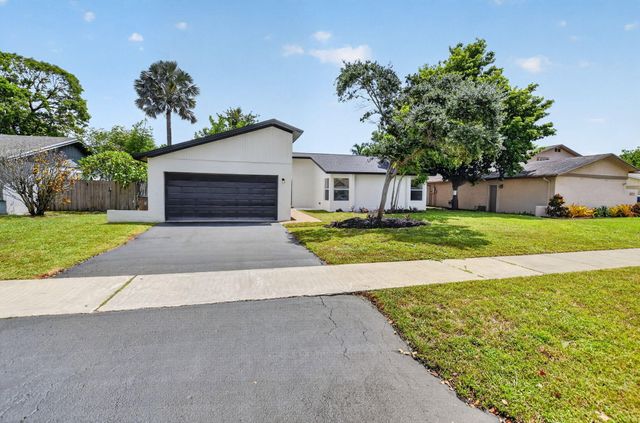 386 NW 40th Terrace, Deerfield Beach, FL 33442