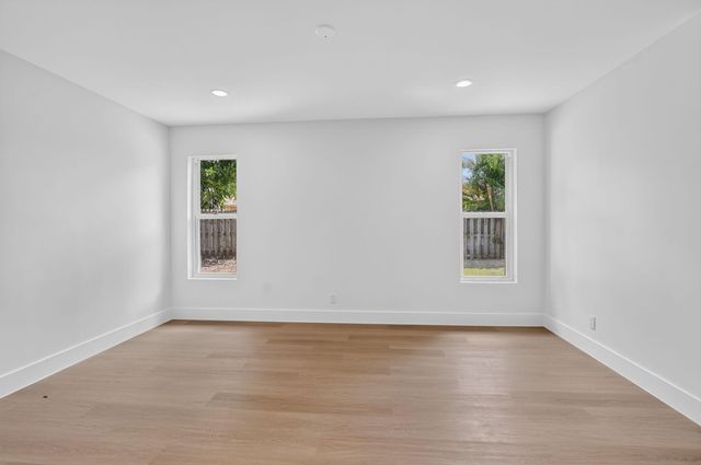 386 NW 40th Terrace, Deerfield Beach, FL 33442