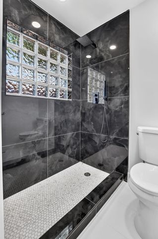 386 NW 40th Terrace, Deerfield Beach, FL 33442