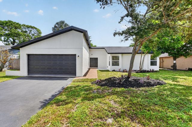 386 NW 40th Terrace, Deerfield Beach, FL 33442