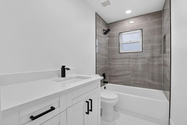 386 NW 40th Terrace, Deerfield Beach, FL 33442