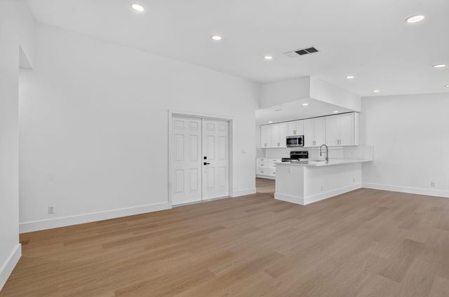 386 NW 40th Terrace, Deerfield Beach, FL 33442