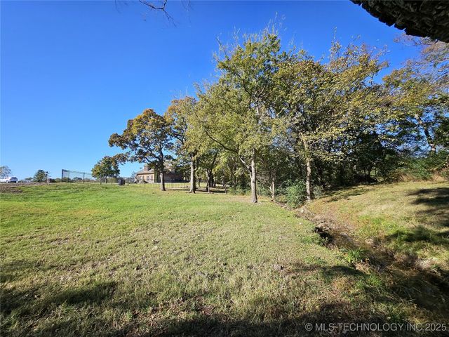 19434 S Quail Run Court, Claremore, OK 74017
