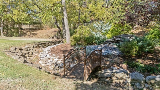 19434 S Quail Run Court, Claremore, OK 74017