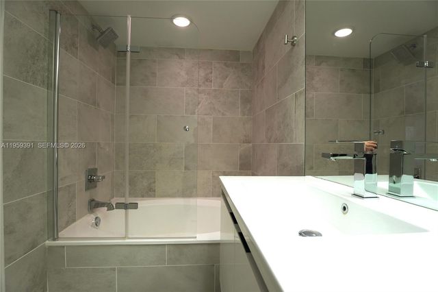 5741 Coach House Cir H, Boca Raton, FL 33486