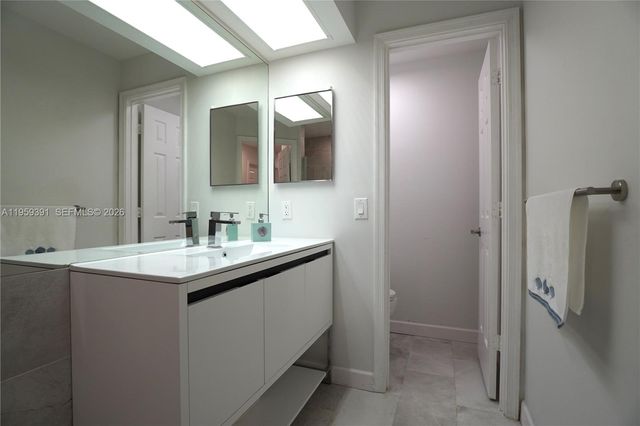 5741 Coach House Cir H, Boca Raton, FL 33486