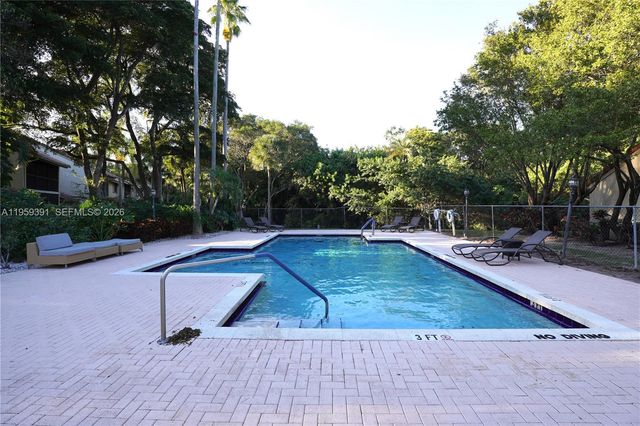 5741 Coach House Cir H, Boca Raton, FL 33486