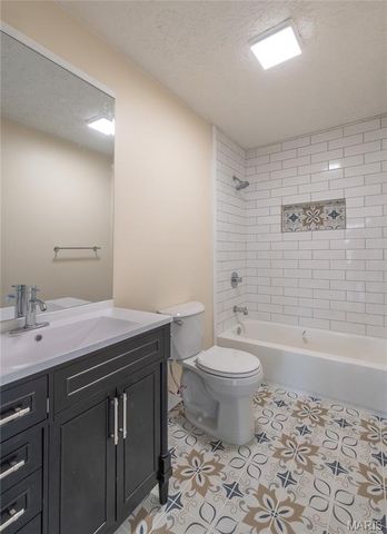 303 S Pine Street, Dixon, MO 65459