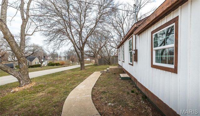 303 S Pine Street, Dixon, MO 65459