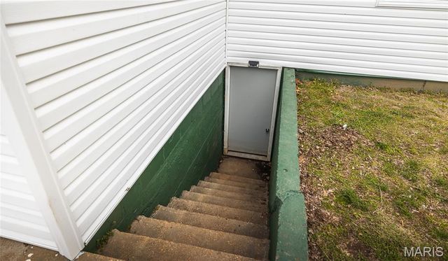 303 S Pine Street, Dixon, MO 65459