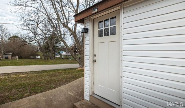 303 S Pine Street, Dixon, MO 65459