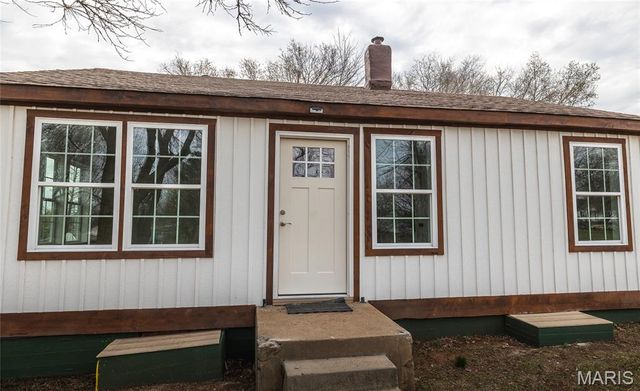 303 S Pine Street, Dixon, MO 65459