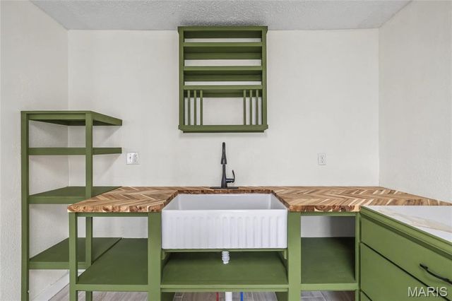 303 S Pine Street, Dixon, MO 65459