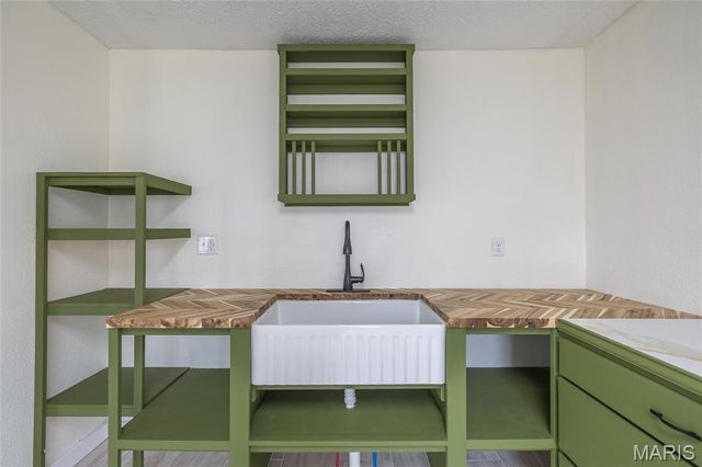 303 S Pine Street, Dixon, MO 65459