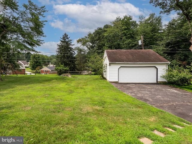 516 WESLEY RD, Springfield, PA 19064
