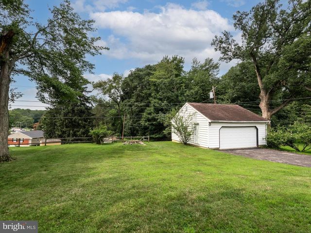 516 WESLEY RD, Springfield, PA 19064