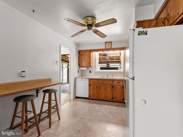 516 WESLEY RD, Springfield, PA 19064