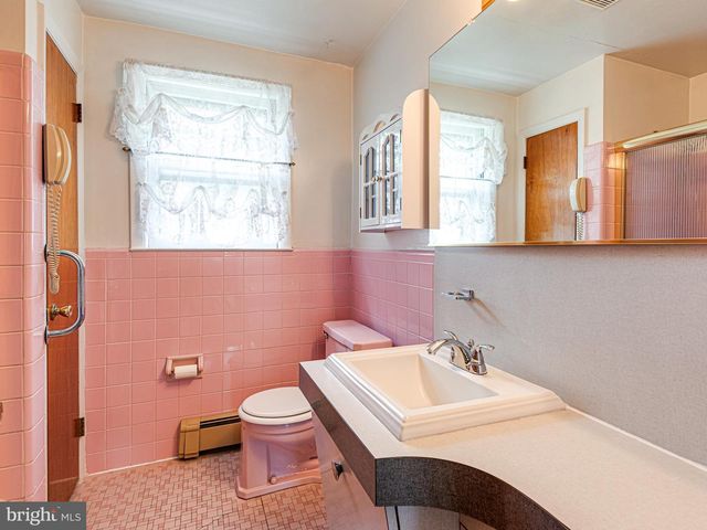 516 WESLEY RD, Springfield, PA 19064