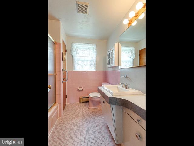 516 WESLEY RD, Springfield, PA 19064