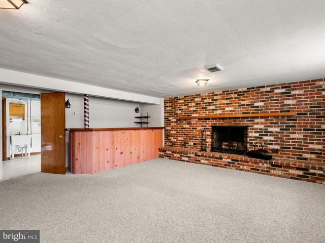 516 WESLEY RD, Springfield, PA 19064
