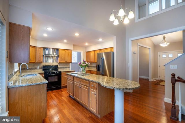 1845 WOODLEDGE DR, State College, PA 16803