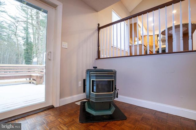 1845 WOODLEDGE DR, State College, PA 16803