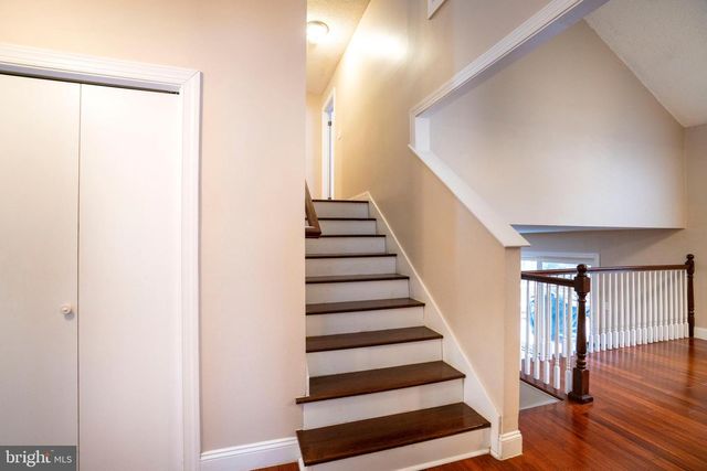 1845 WOODLEDGE DR, State College, PA 16803