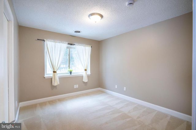 1845 WOODLEDGE DR, State College, PA 16803