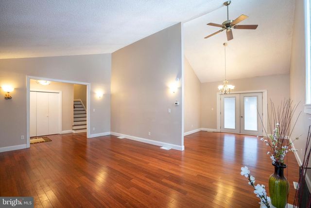 1845 WOODLEDGE DR, State College, PA 16803