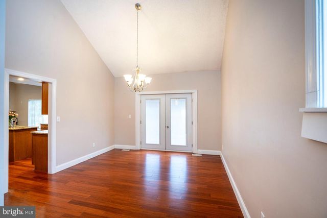 1845 WOODLEDGE DR, State College, PA 16803