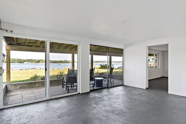 22 Riverside Dr, Berkley, MA 02779