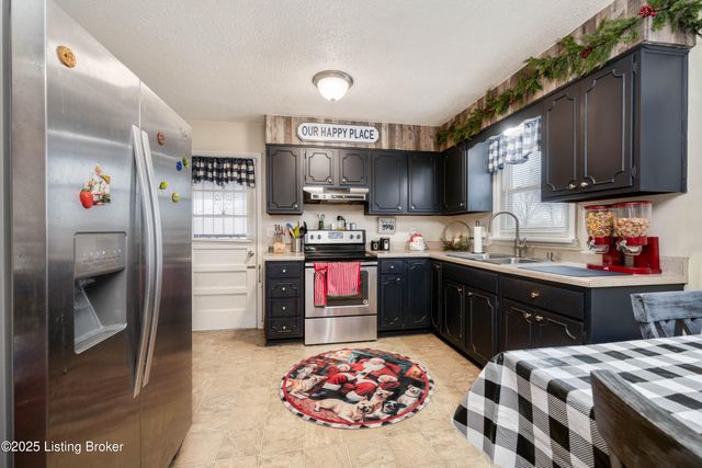 448 Riverview Ln, Shepherdsville, KY 40165