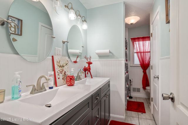 448 Riverview Ln, Shepherdsville, KY 40165