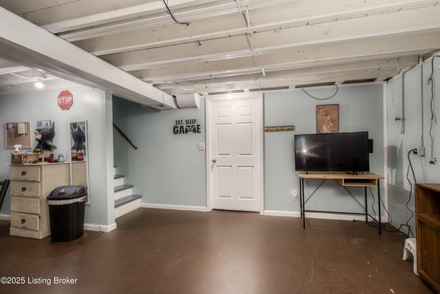 448 Riverview Ln, Shepherdsville, KY 40165