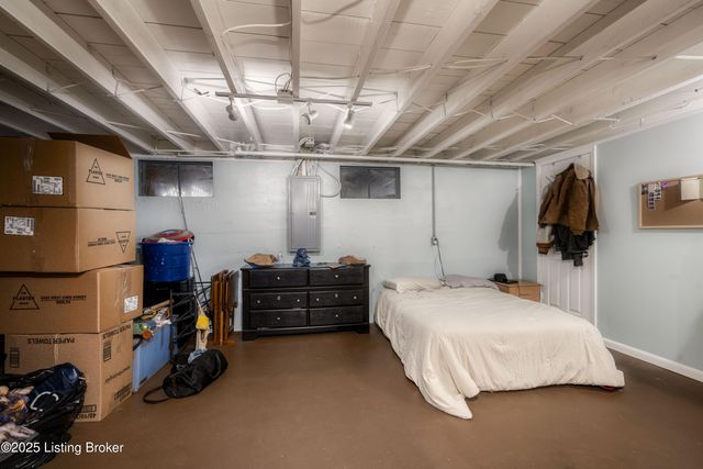 448 Riverview Ln, Shepherdsville, KY 40165