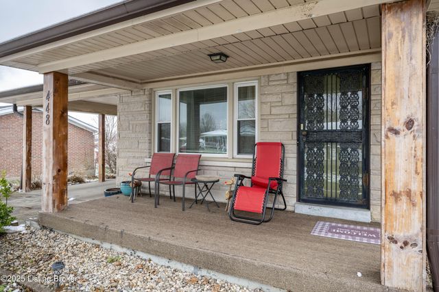 448 Riverview Ln, Shepherdsville, KY 40165