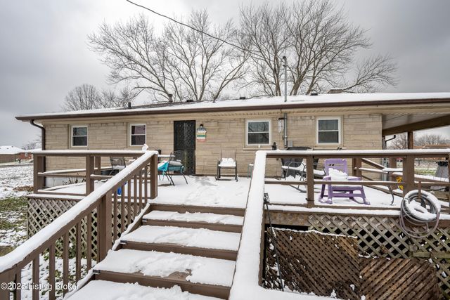 448 Riverview Ln, Shepherdsville, KY 40165