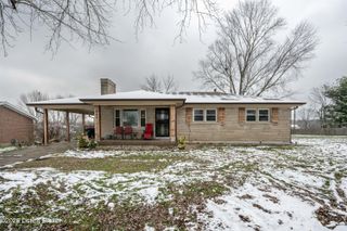 448 Riverview Ln, Shepherdsville, KY 40165