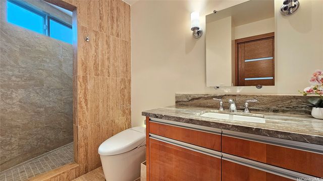 738 Kaulana Place, Honolulu, HI 96821