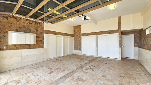 738 Kaulana Place, Honolulu, HI 96821